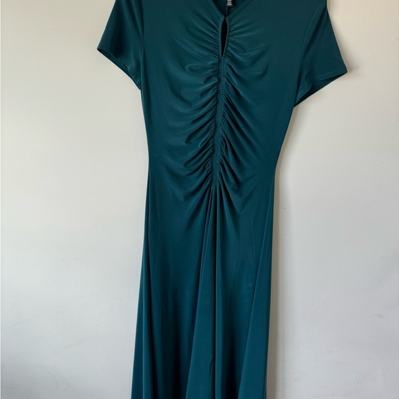 Elegant Teal Ruched Dress - Picture 4 of 10